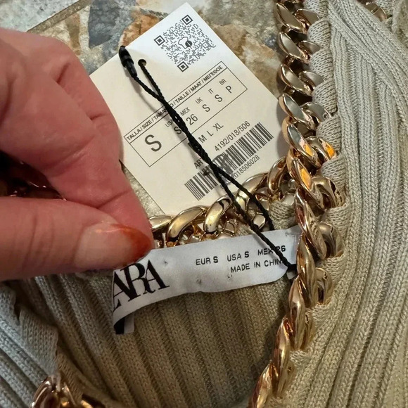 zara ribbed knit midi dress with chains - Picture 3 of 3